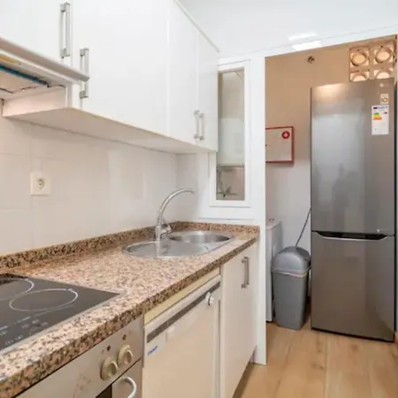 Apartament Muy Luminoso, Zona Tranquila, Piscina Y Garaje *
