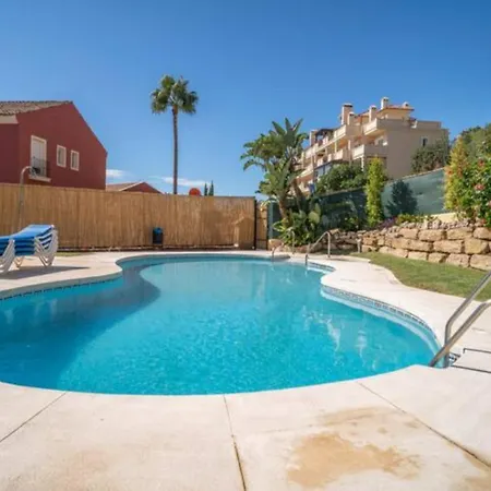Muy Luminoso, Zona Tranquila, Piscina Y Garaje Mijas