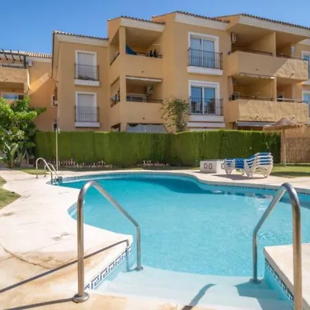 Muy Luminoso, Zona Tranquila, Piscina Y Garaje Lägenhet Mijas